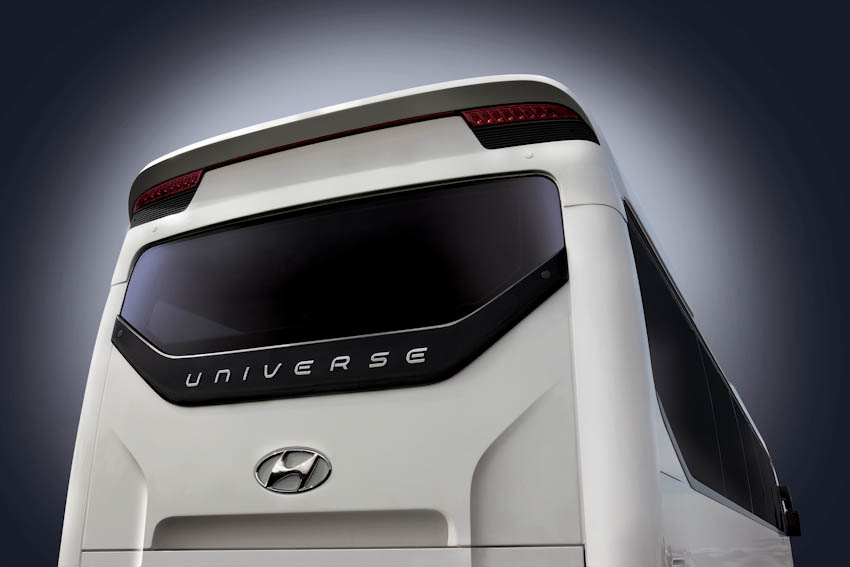 Hyundai Universe 7
