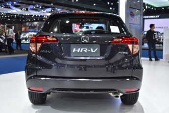 welovecar.vn-Honda-HR-V-rear-showcased-at-the-BIMS-2017