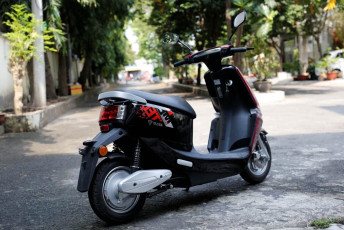 welovecar-yadea-u-like-02