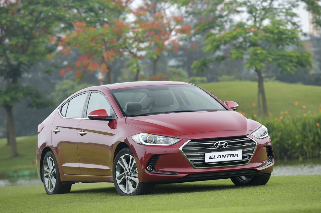 Hyundai Elantra giảm giá lên đến 80 triệu đồng tại Việt Nam