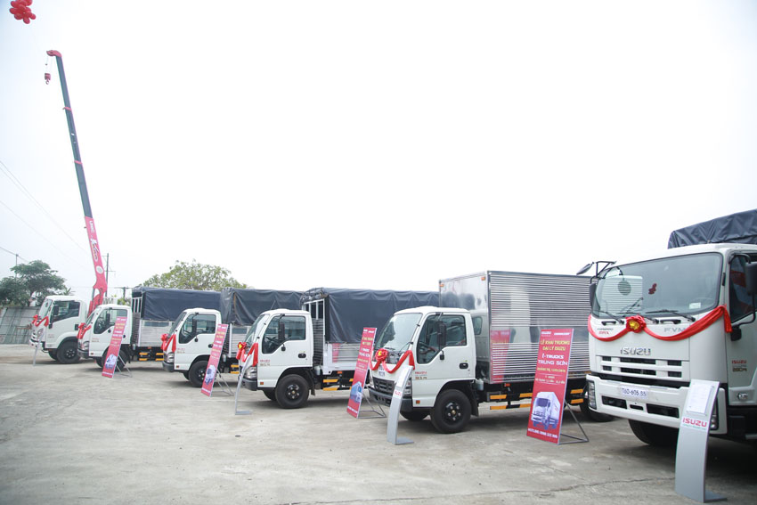 Isuzu khai trương đại lý xe thương mại Isuzu Trung Sơn tại Quảng Trị