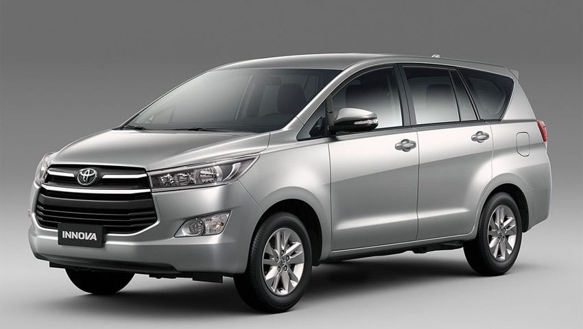 Toyota tặng gói khuyến mãi 15 triệu đồng cho khách hàng mua xe Innova