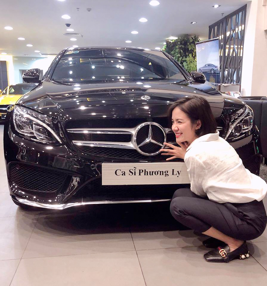 Ca sĩ Phương Ly tậu Mercedes-Benz C300 AMG gần 2 tỉ đồng