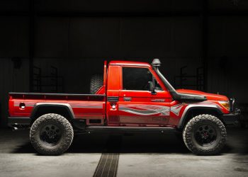 Bản độ Cummins R2.8 Land Cruiser đặc biệt từ nhà Proffitt’s Resurrection