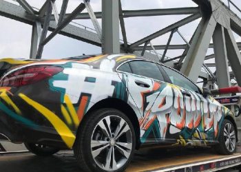 Xe ôtô dán decal, vẽ graffiti làm thay đổi màu sắc xe có bị phạt?