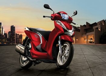 Honda SH300i nhập khẩu giá “khủng” 270 triệu đồng tại Việt Nam