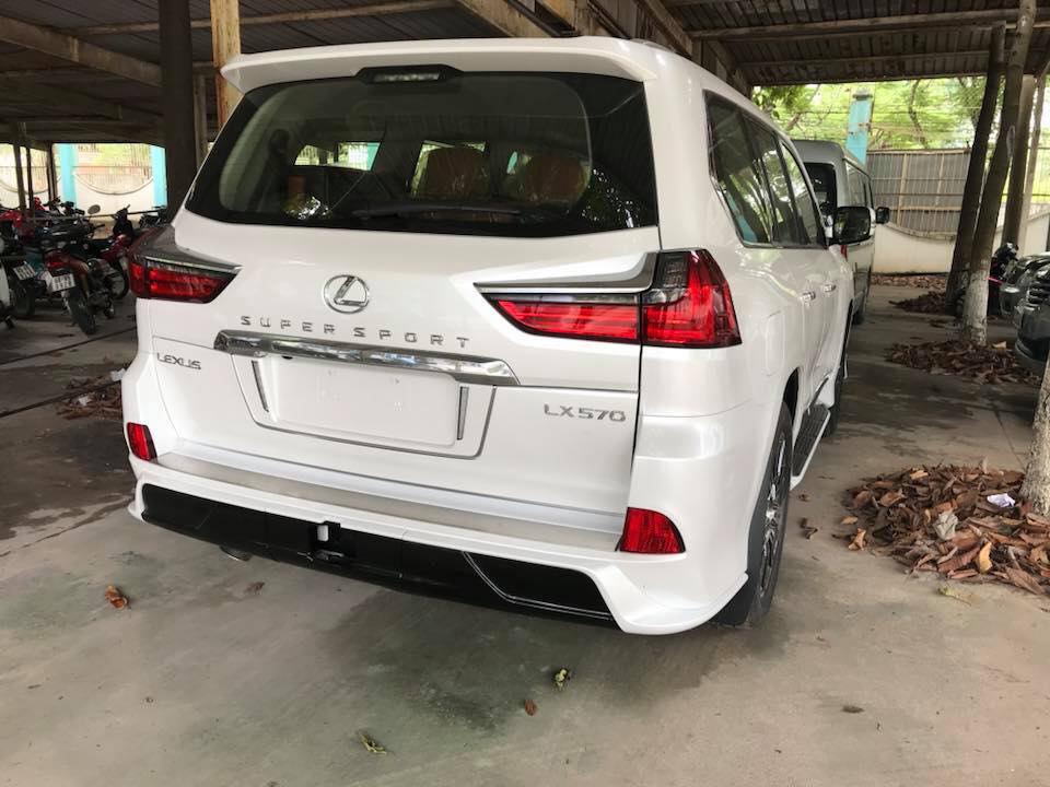 Lexus LX570 Super Sport 2018 hơn 10 tỷ Đồng đầu tiên cập bến Đồng Nai