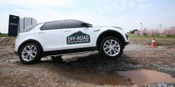 Trải nghiệm Off-Road cùng “Vua địa hình” Land Rover