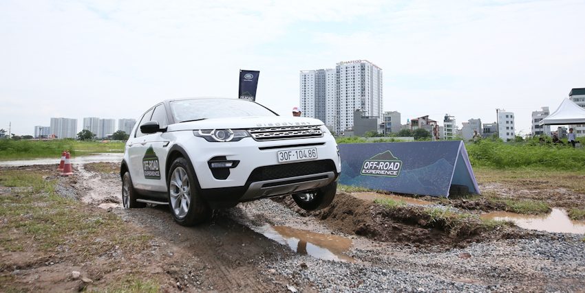 Trải nghiệm Off-Road cùng “Vua địa hình” Land Rover