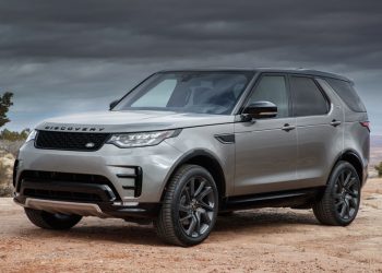 Land Rover trang bị thêm động cơ dầu turbo tăng áp kép cho phiên bản Discovery 2019