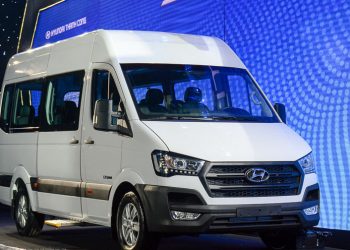 Xe khách 16 chỗ Hyundai Solati giá từ 1,08 tỉ đồng tại Việt Nam