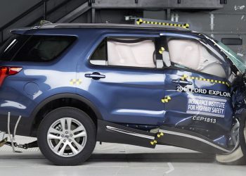 IIHS đánh giá thấp về an toàn của Ford Explorer 2018