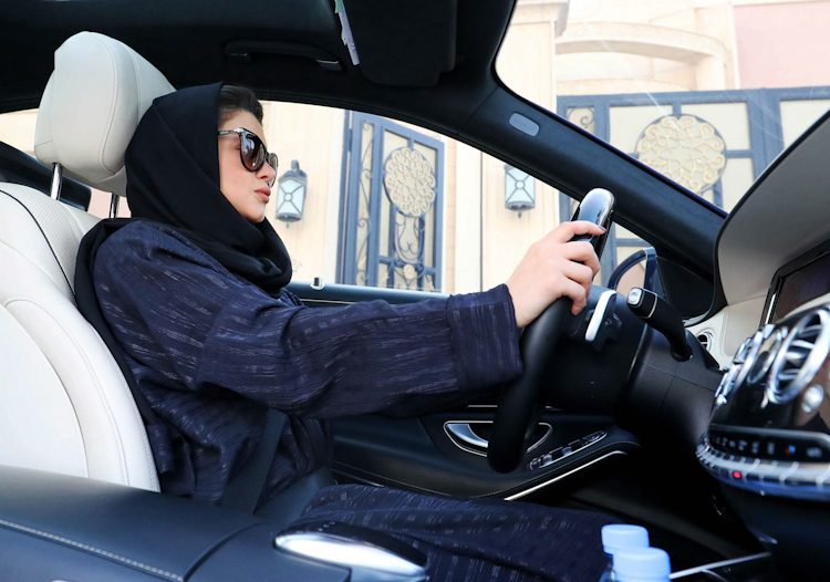 Ả Rập Saudi chính thức cho phép phụ nữ lái xe sau lệnh cấm kéo dài nhiều thập niên