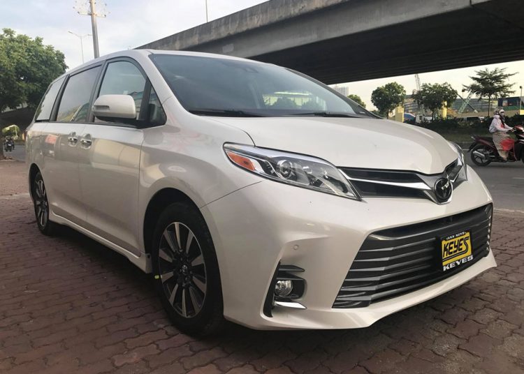 Toyota Sienna Limited 2018 về Việt Nam, giá hơn 4 tỷ đồng
