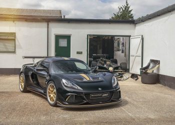 Chiêm ngưỡng cặp đôi xe thể thao đặc biệt Lotus Exige Type 49 và 79