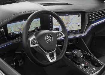 Volkswagen trang bị công nghệ nhìn xuyên đêm Night Vision trên Touareg 2019