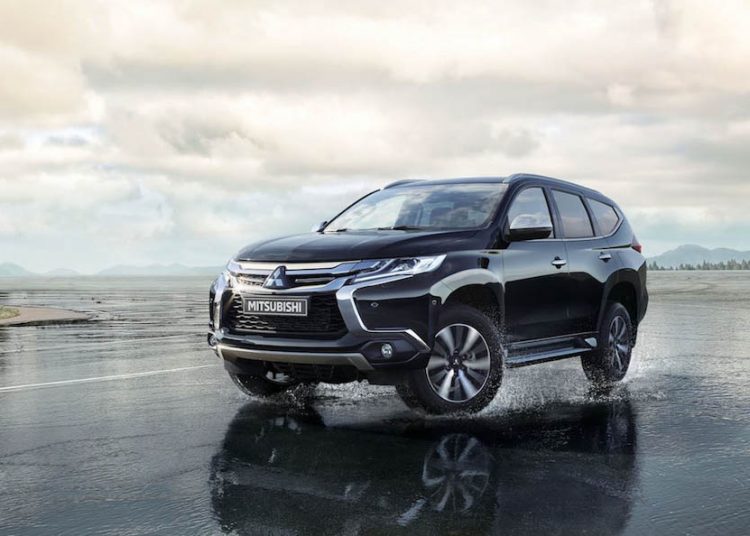 Mitsubishi Pajero Sport máy dầu về Việt Nam, bán ra cuối tháng 8