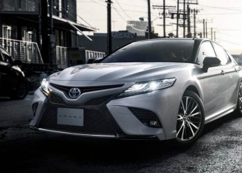 DN-Toyota-Camry-Sports-ra-mat-tai-Nhat-Ban-Tin-170818-12