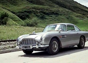 WLC-Aston-Martin-hoi-sinh-sieu-xe-James-Bond-Aston-Martin-DB5-Tin-230818-1