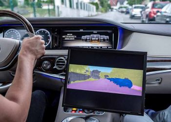 Bosch-hop-tac-Daimler-phat-trien-xe-tu-lai-cap-do-5