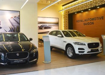 Khai trương phòng trưng bày mới của Jaguar Land Rover Việt Nam tại quận 7, TP.HCM