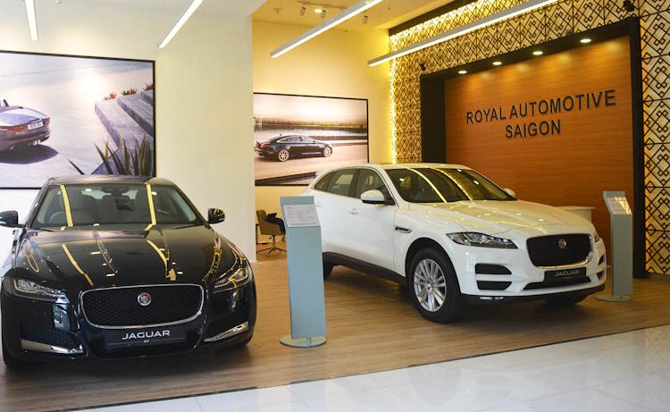 Khai trương phòng trưng bày mới của Jaguar Land Rover Việt Nam tại quận 7, TP.HCM