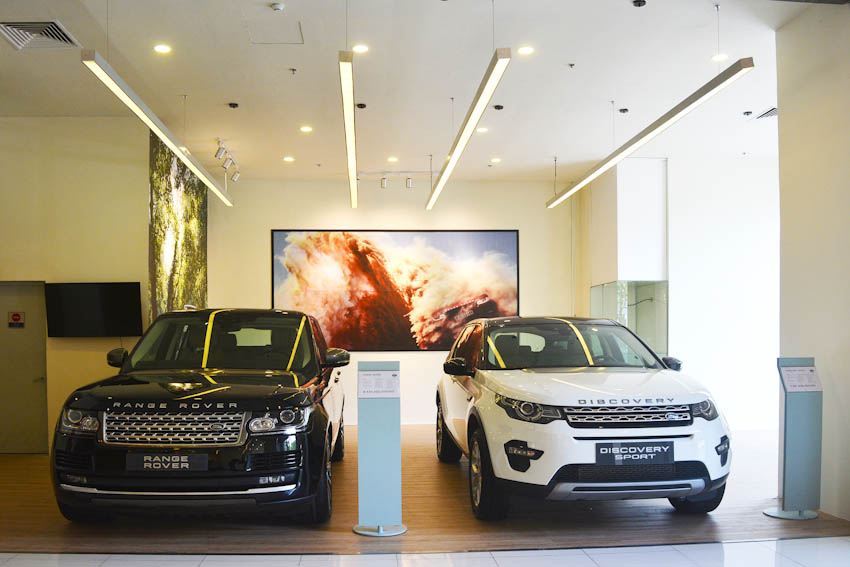 phòng trưng bày mới của Jaguar Land Rover Việt Nam tại quận 7, TPHCM