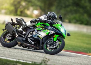 WLC-Kawasaki-ZX-6R-2019-se-chinh-thuc-trinh-lang-vao-thang-10-Tin-150818-5