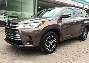 Toyota Highlander LE 2018 bản Mỹ về đến Việt Nam, giá hơn 2,6 tỉ VNĐ