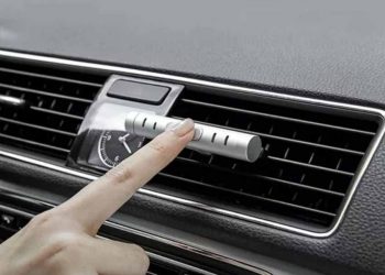 DNP-Xiaomi-ra-mat-thiet-bi-lam-sach-khong-khi-o-to-Tin-050918-1