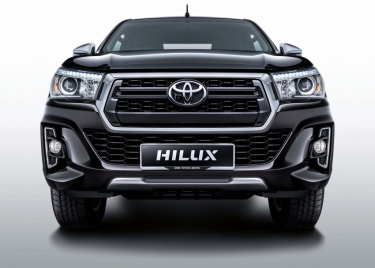 Toyota Hilux, Innova và Fortuner 2019 nâng cấp nhẹ về thiết kế và trang bị cao cấp hơn