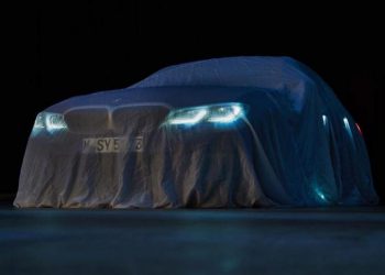 BMW-3-Series-2019-truoc-them-trien-lam-o-to-Paris-2018