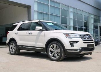Ford Explorer 2018 nhập khẩu về đến đại lý, giá lên đến 2,193 tỉ VNĐ