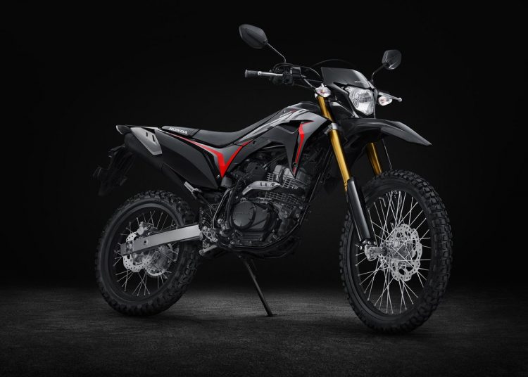 Honda CRF150L 2018 thay áo mới, trang bị phuộc USD chất chơi hơn