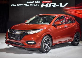 Honda-HR-V-ban-L-mau-do-co-gi-dau-voi-doi-thu