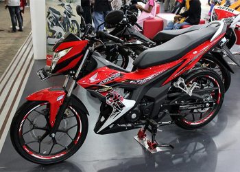 Honda-Sonic-150R-2018-gia-re-hon-Yamaha-Exciter-2019