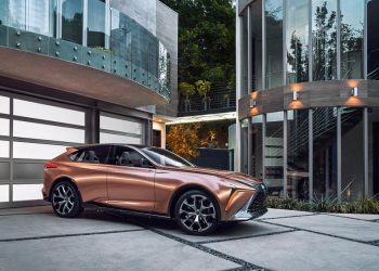 Lexus-up-mo-ve-mau-xe-sieu-sang-moi