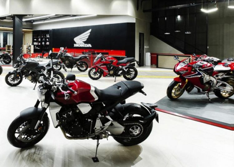 bai-bo-quy-dinh-cap-giay-phep-nhap-khau-tu-dong-xe-gan-may-phan-khoi-lon