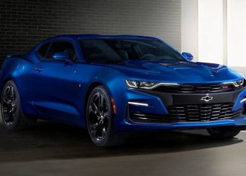 Chevrolet Camaro 2.0 Turbo 1LT 2019 chốt giá, chỉ từ 616 triệu VNĐ