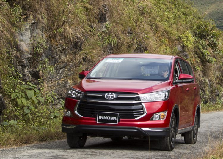Bất chấp tháng Ngâu, Toyota Innova vẫn giữ ngôi đầu bảng phân khúc xe đa dụng