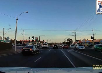 nu-tai-xe-gay-tai-nan-cho-canh-sat-giao-thong