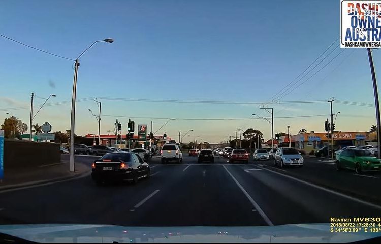 nu-tai-xe-gay-tai-nan-cho-canh-sat-giao-thong