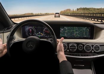 Dong-S-Class-cua-Mercedes-Benz-se-trang-bi-cong-nghe-ban-tu-hanh-vao-nam-2020