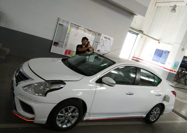 Nissan Sunny XV Premium bất ngờ xuất hiện trước thềm triển lãm Vietnam Moto Show 2018