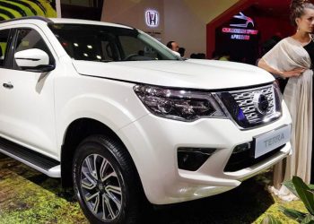 Nissan-ra-mat-Terra-2018-va-loat-mau-xe-moi