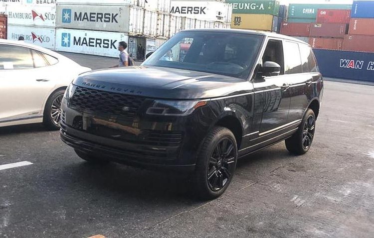 Range-Rover-HSE-2018-ban-Black-Design