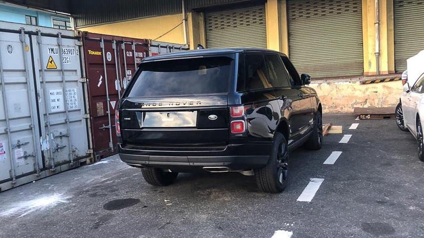 Range-Rover-HSE-2018-ban-Black-Design