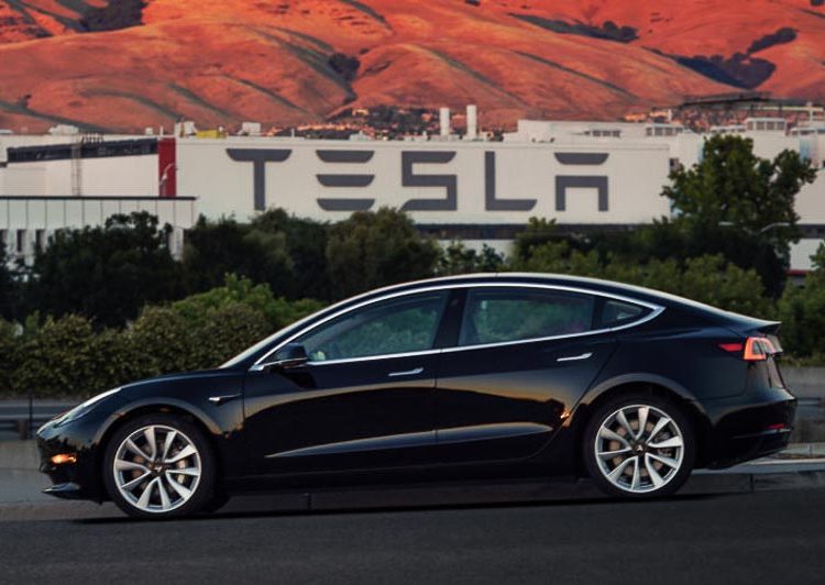 Tesla-tu-danh-gia-Model-3-la-mau-xe-an-toan-nhat-lich-su