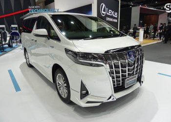 Toyota-ra-mat-minivan-Alphard-2018-3