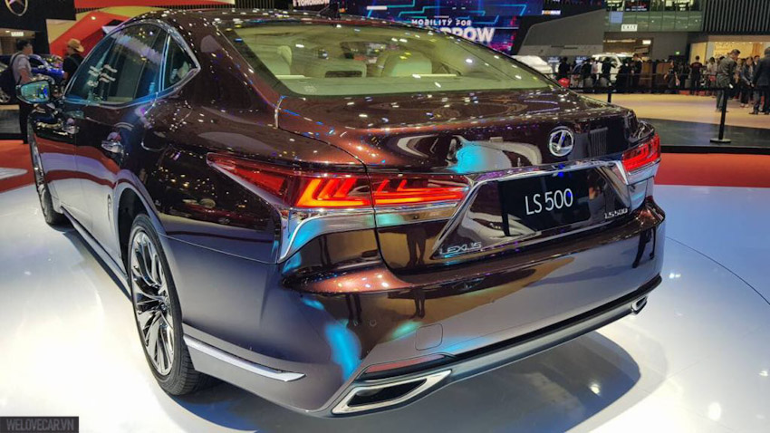 VMS-2018-Lexus-mang-den-cong-nghe-Hybrid
